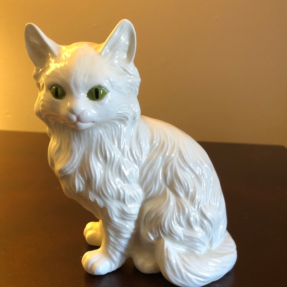 Vintage Ceramic White Persian Cat Green Eyes